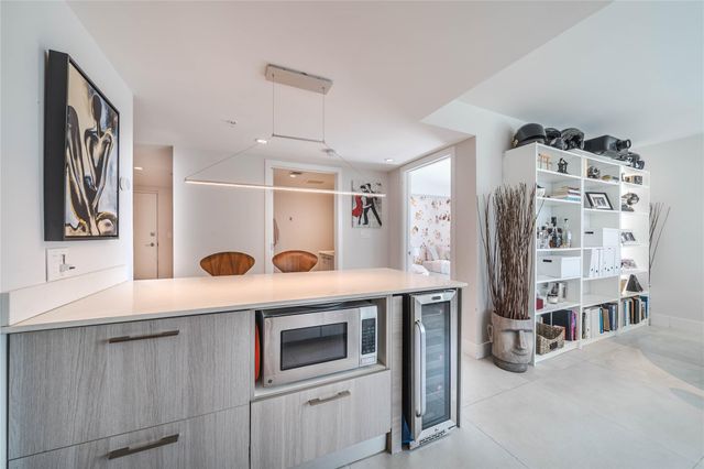 1133 102nd St 504, Bay Harbor Islands, FL 33154