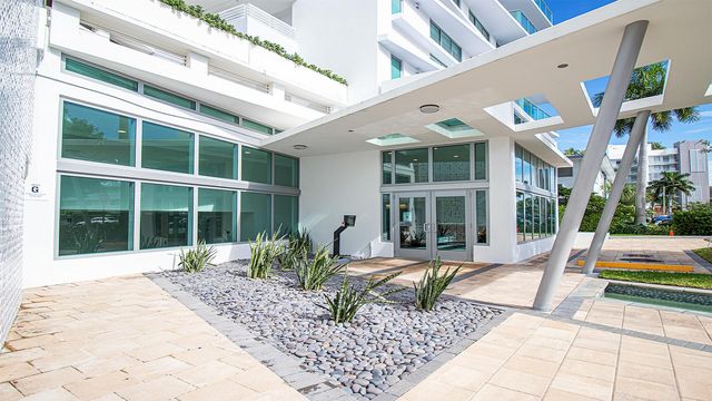 1133 102nd St 504, Bay Harbor Islands, FL 33154