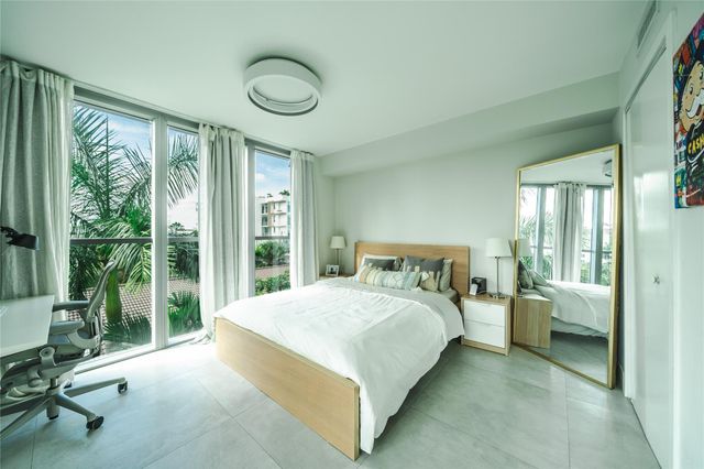 1133 102nd St 504, Bay Harbor Islands, FL 33154