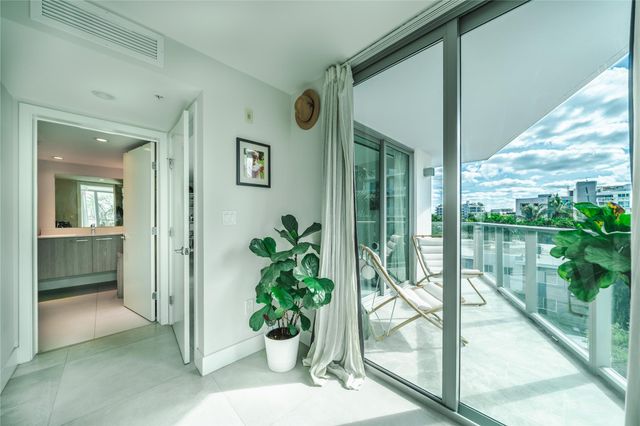 1133 102nd St 504, Bay Harbor Islands, FL 33154