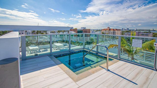 1133 102nd St 504, Bay Harbor Islands, FL 33154