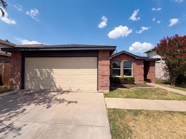 5244 New Castleton Lane, Fort Worth, TX 76135