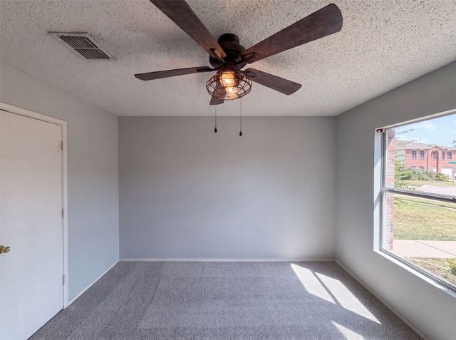 5244 New Castleton Lane, Fort Worth, TX 76135