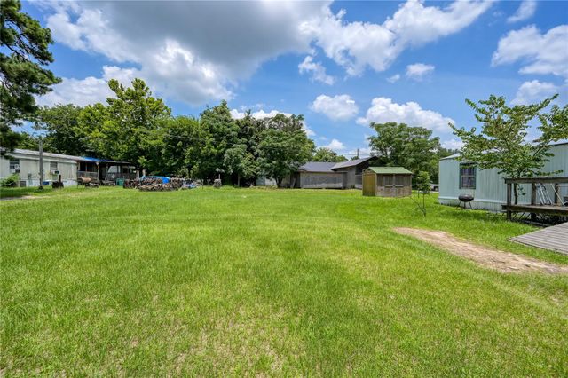 108 Monroe Street, Willis, TX 77378