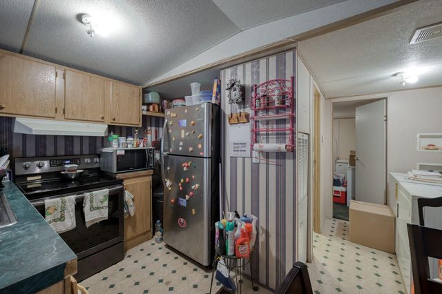 108 Monroe Street, Willis, TX 77378