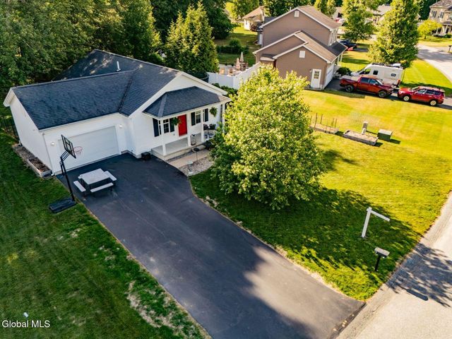 5 Charlton Lane, Queensbury, NY 12804