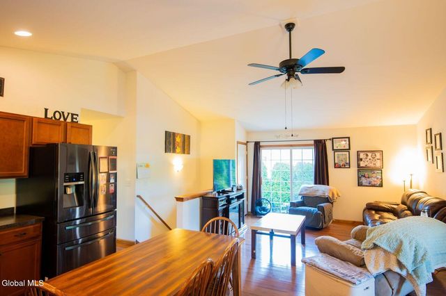 5 Charlton Lane, Queensbury, NY 12804