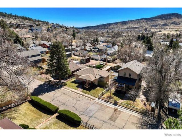 245 High Street, Lyons, CO 80540