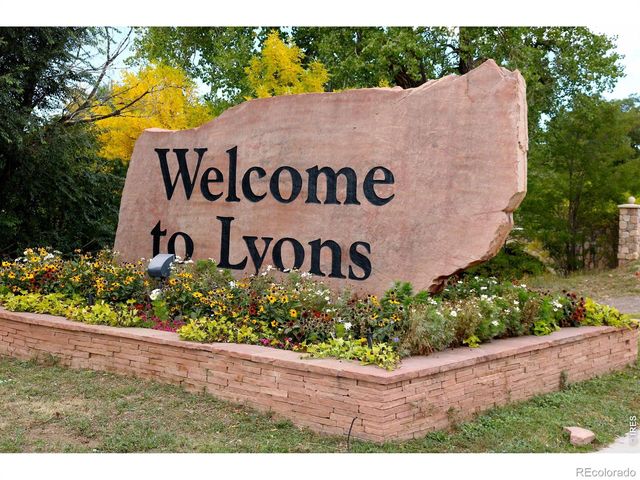 245 High Street, Lyons, CO 80540