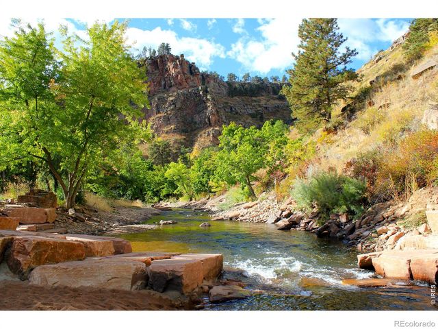 245 High Street, Lyons, CO 80540