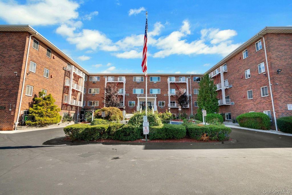 838 Pelhamdale Road 1C, New Rochelle, NY 10801 — photo 2
