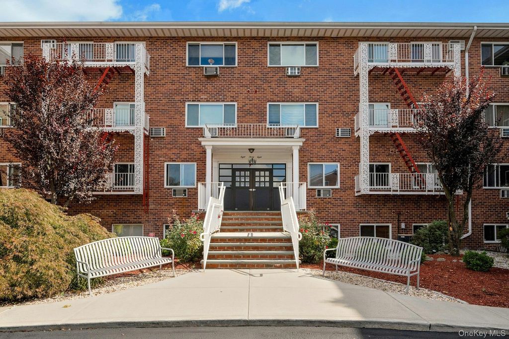 838 Pelhamdale Road 1C, New Rochelle, NY 10801 — photo 3