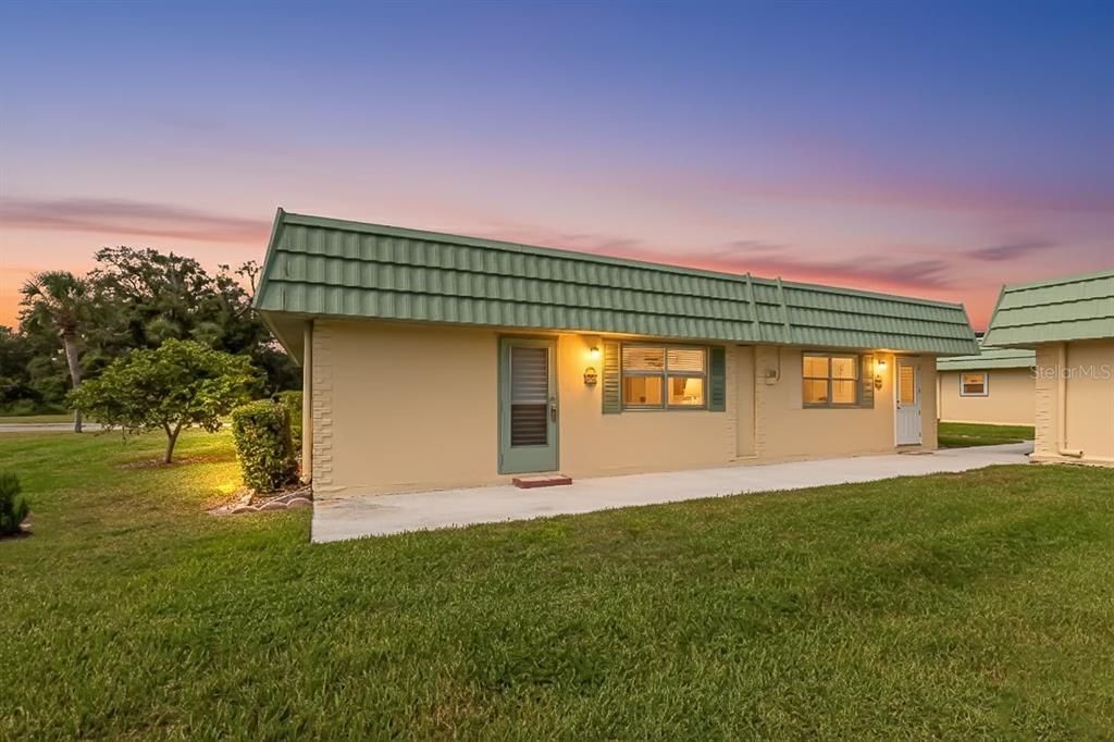 102 CAMBRIDGE TRAIL 217, Sun City Center, FL 33573