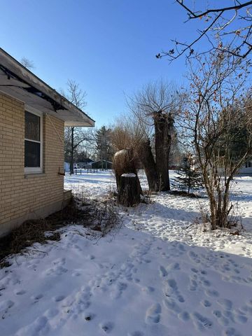 130 E Wood STREET, Oxford, WI 53952