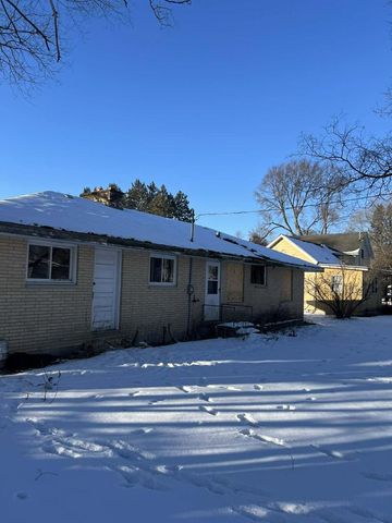 130 E Wood STREET, Oxford, WI 53952