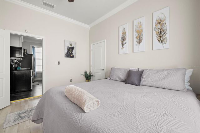 2526 W UNION STREET, Tampa, FL 33607
