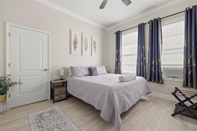 2526 W UNION STREET, Tampa, FL 33607