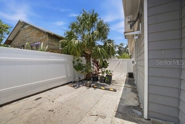 2526 W UNION STREET, Tampa, FL 33607