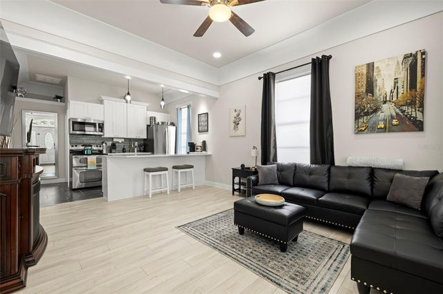 2526 W UNION STREET, Tampa, FL 33607