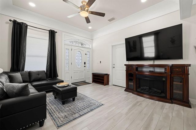 2526 W UNION STREET, Tampa, FL 33607