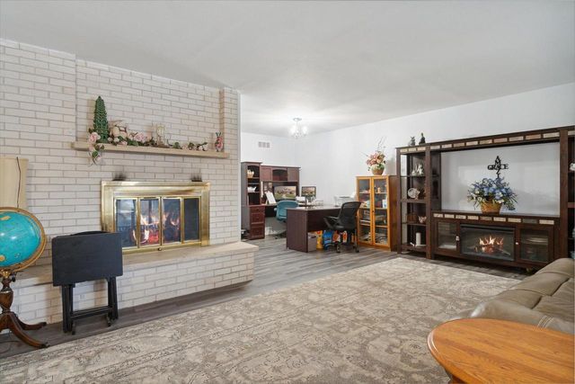 7118 N 124th STREET, Milwaukee, WI 53224