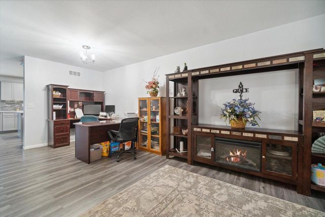 7118 N 124th STREET, Milwaukee, WI 53224