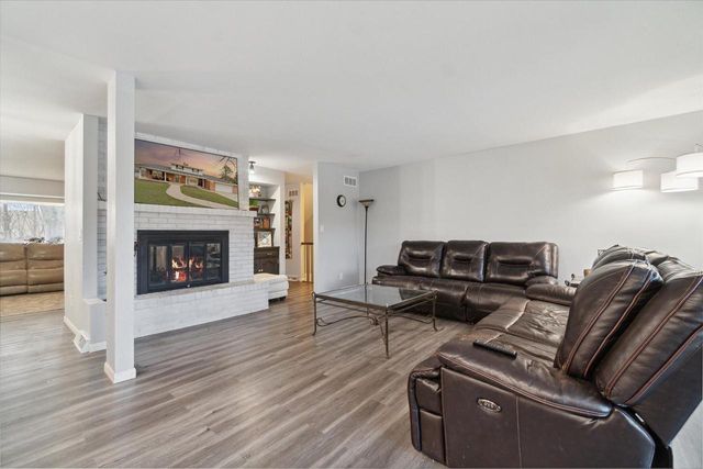 7118 N 124th STREET, Milwaukee, WI 53224