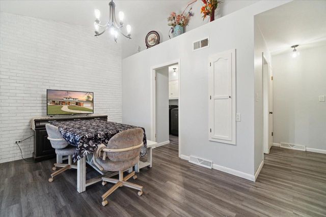 7118 N 124th STREET, Milwaukee, WI 53224