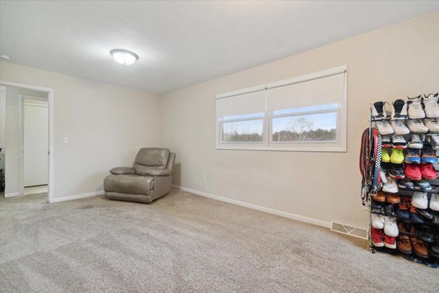 7118 N 124th STREET, Milwaukee, WI 53224