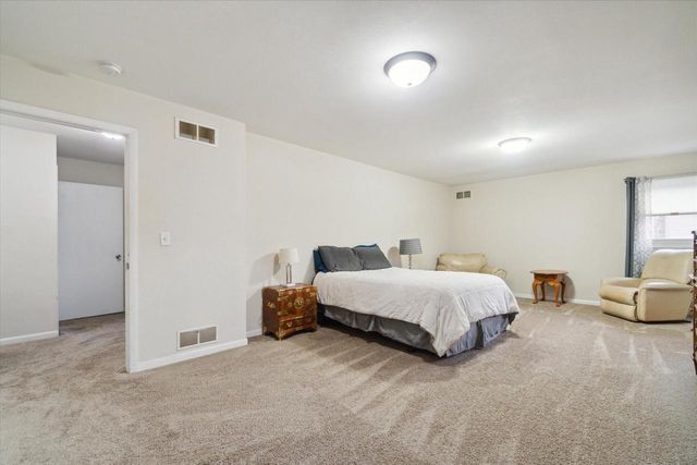 7118 N 124th STREET, Milwaukee, WI 53224