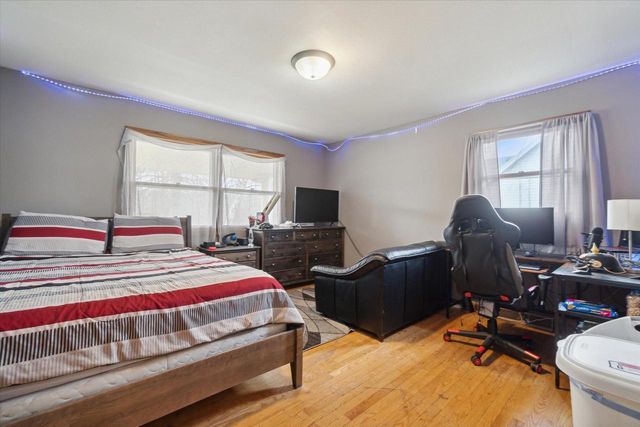 7118 N 124th STREET, Milwaukee, WI 53224