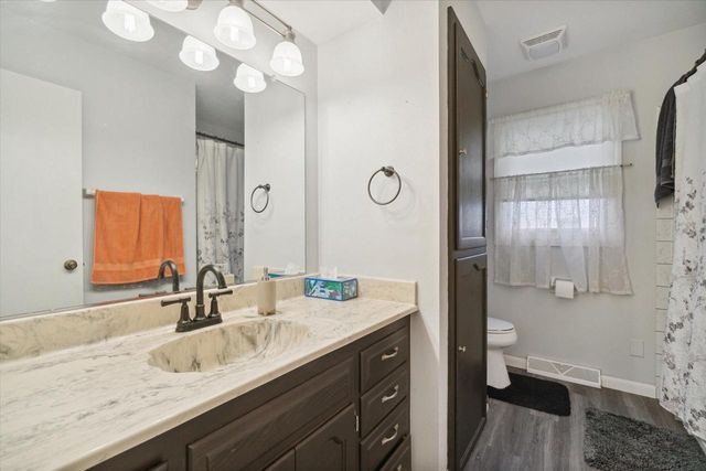 7118 N 124th STREET, Milwaukee, WI 53224