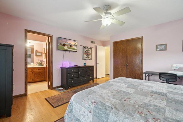 7118 N 124th STREET, Milwaukee, WI 53224