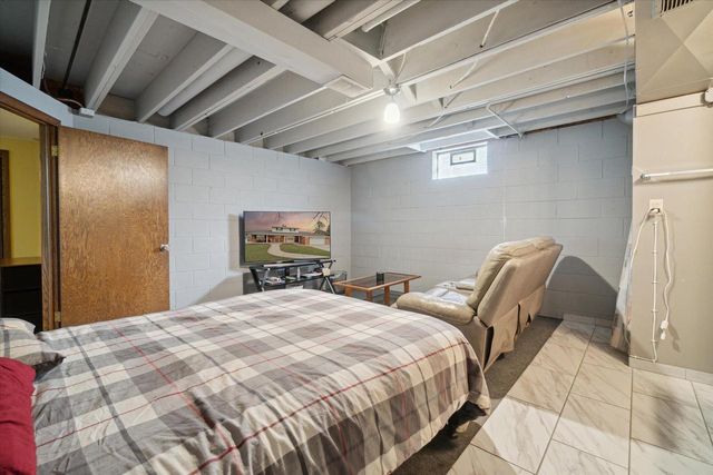 7118 N 124th STREET, Milwaukee, WI 53224