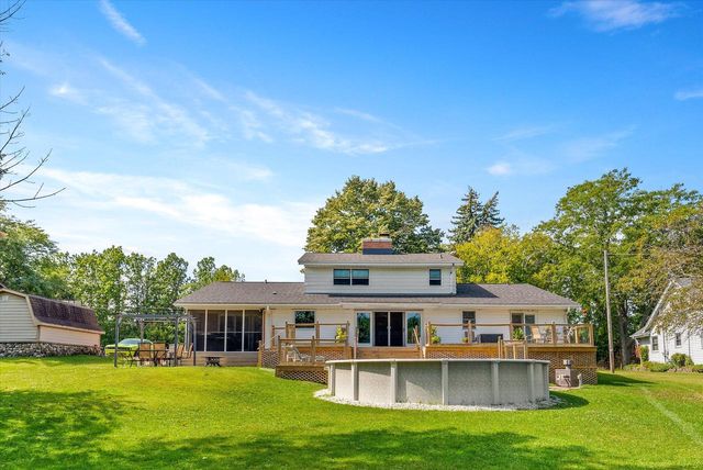 7118 N 124th STREET, Milwaukee, WI 53224