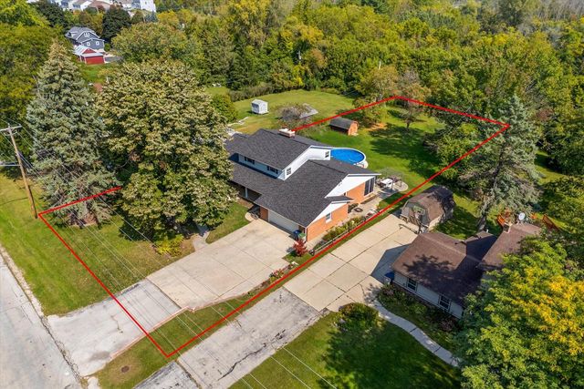 7118 N 124th STREET, Milwaukee, WI 53224