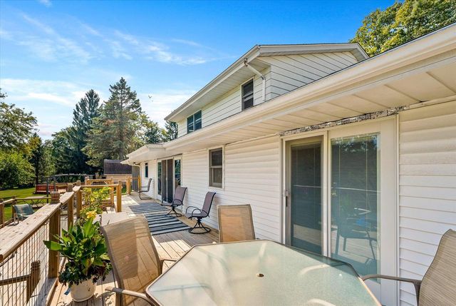 7118 N 124th STREET, Milwaukee, WI 53224