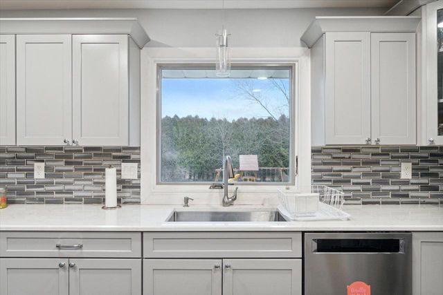 7118 N 124th STREET, Milwaukee, WI 53224