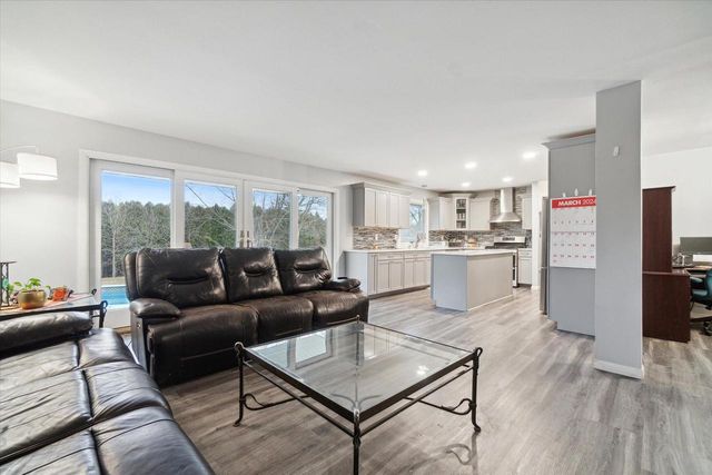 7118 N 124th STREET, Milwaukee, WI 53224