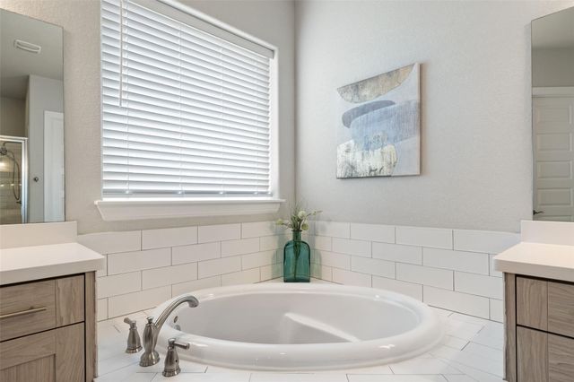 125 Callie WAY, Liberty Hill, TX 78642