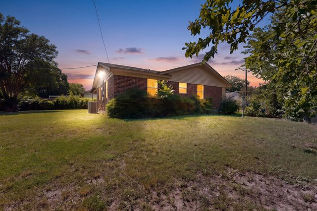 2124 Stonehenge Drive, Garland, TX 75041