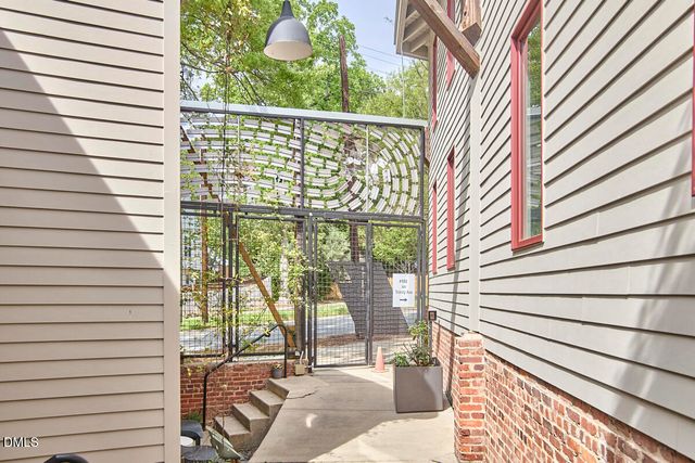 701 W Trinity Avenue Apt 105, Durham, NC 27701