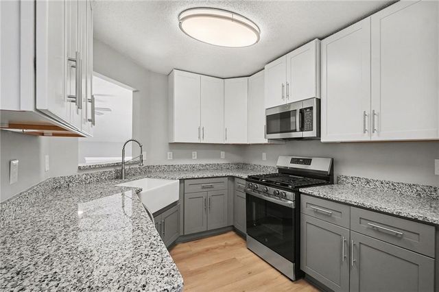 2816 Crest Ridge SW Way, Marietta, GA 30060