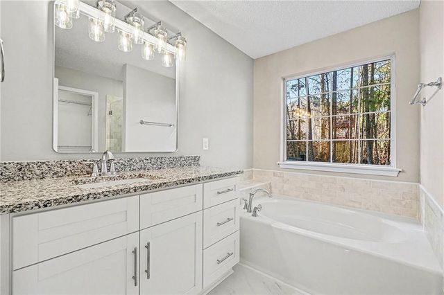 2816 Crest Ridge SW Way, Marietta, GA 30060