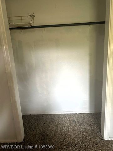 39254 Leflore Road, Wister, OK 74966