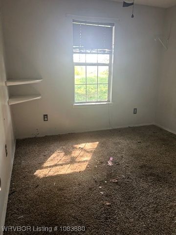 39254 Leflore Road, Wister, OK 74966