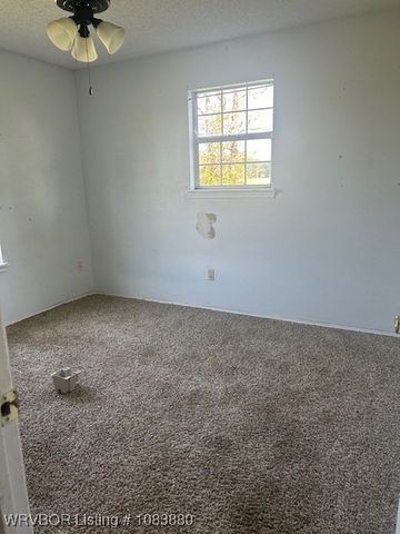 39254 Leflore Road, Wister, OK 74966