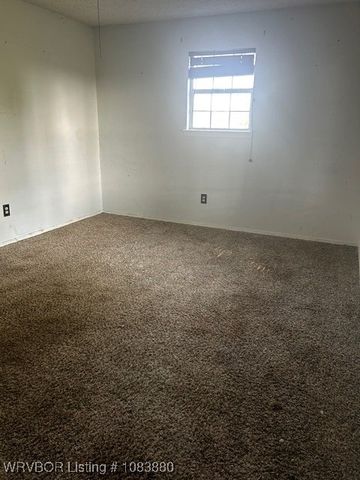 39254 Leflore Road, Wister, OK 74966