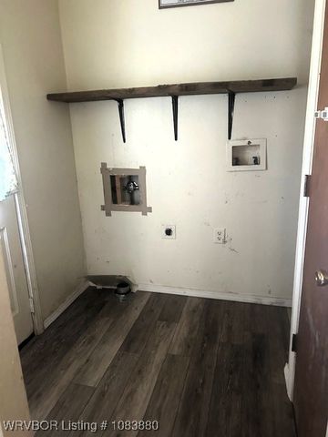 39254 Leflore Road, Wister, OK 74966