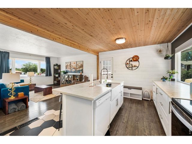 2045 Crystal Ct, Loveland, CO 80537